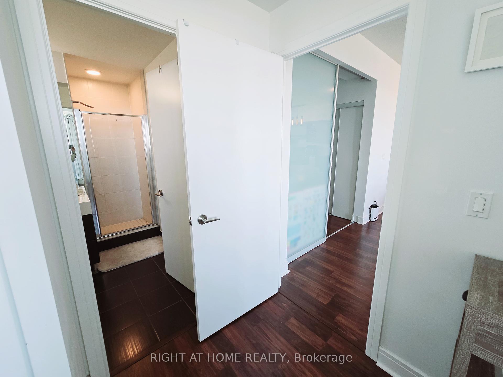 3 Bedrooms Condo at 35 Brian Peck, Toronto For sale