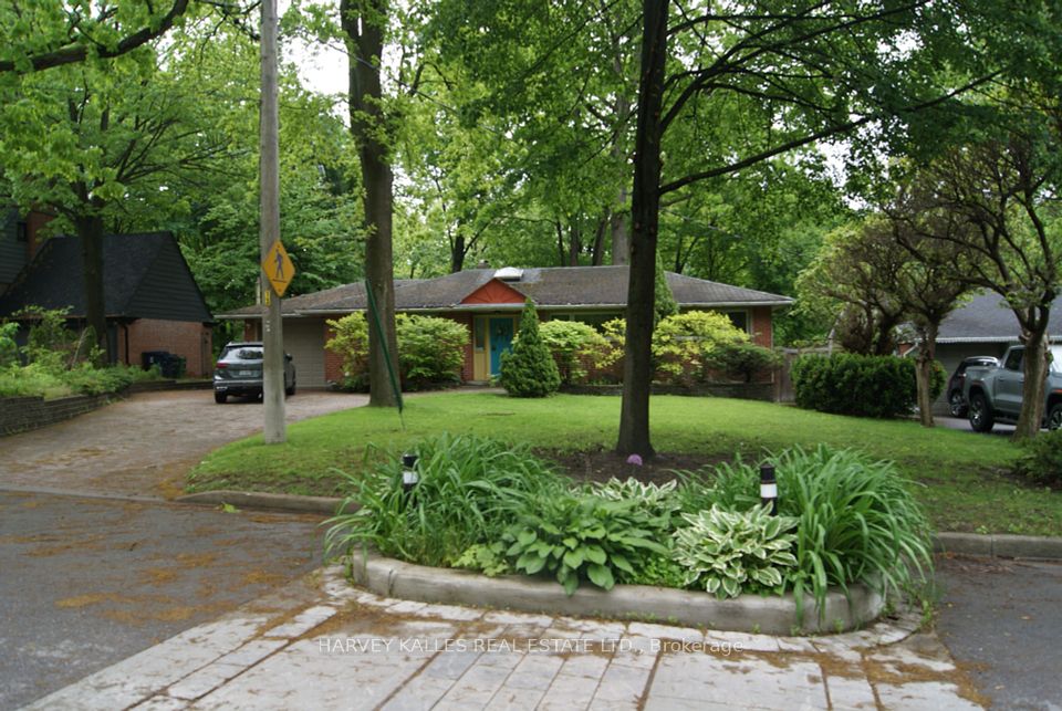 53 Greenbrook