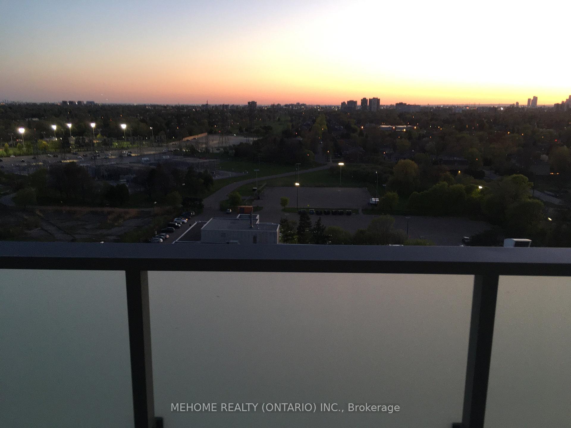 2 Bedrooms Condo at 8 Olympic Gdn, Toronto For sale