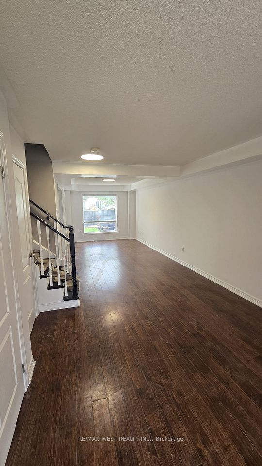 155 Greenwood Drive, Essa, ON L0M 1B4