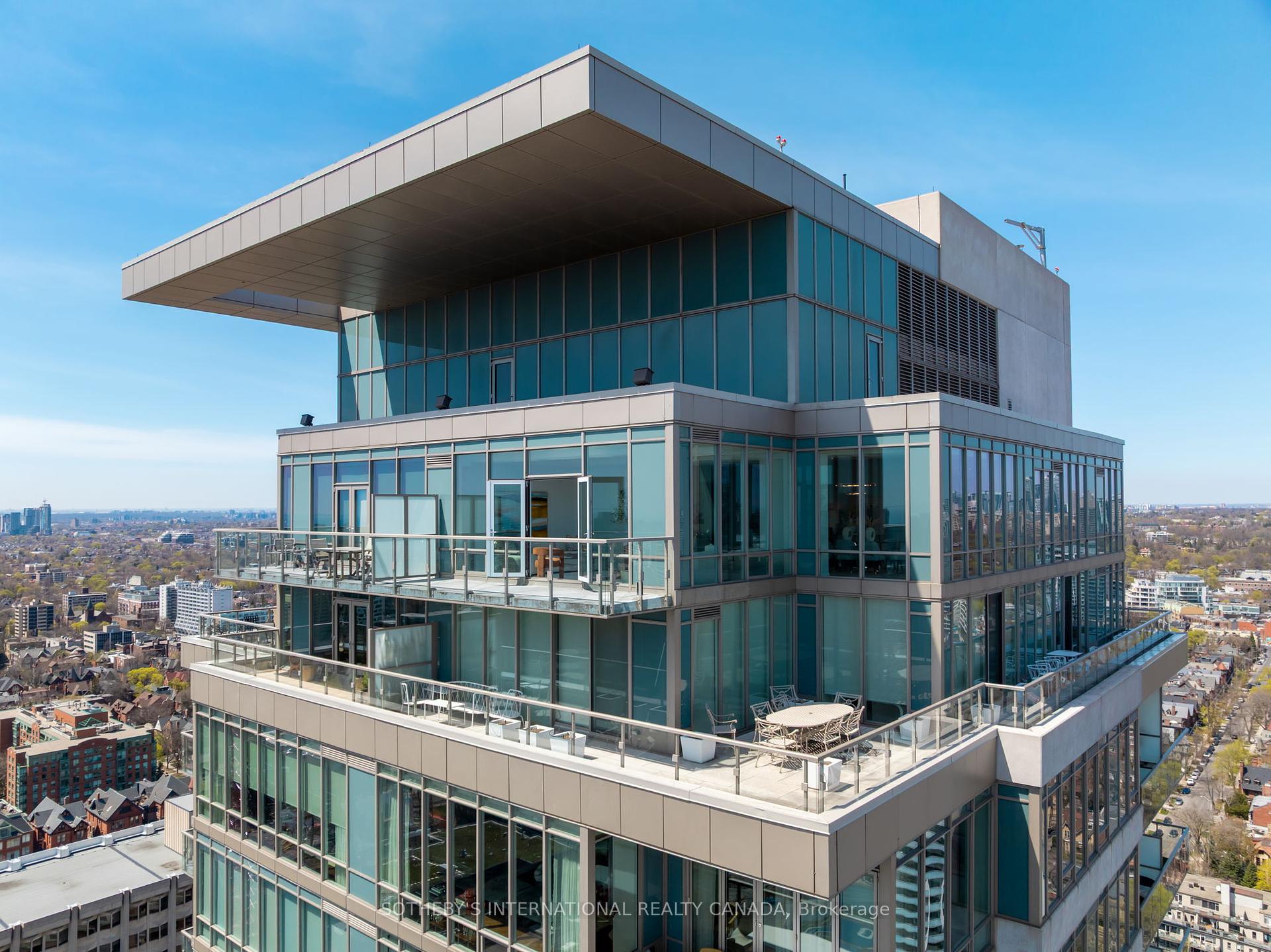3 Bedrooms Condo at 1 Bedford, Toronto For sale