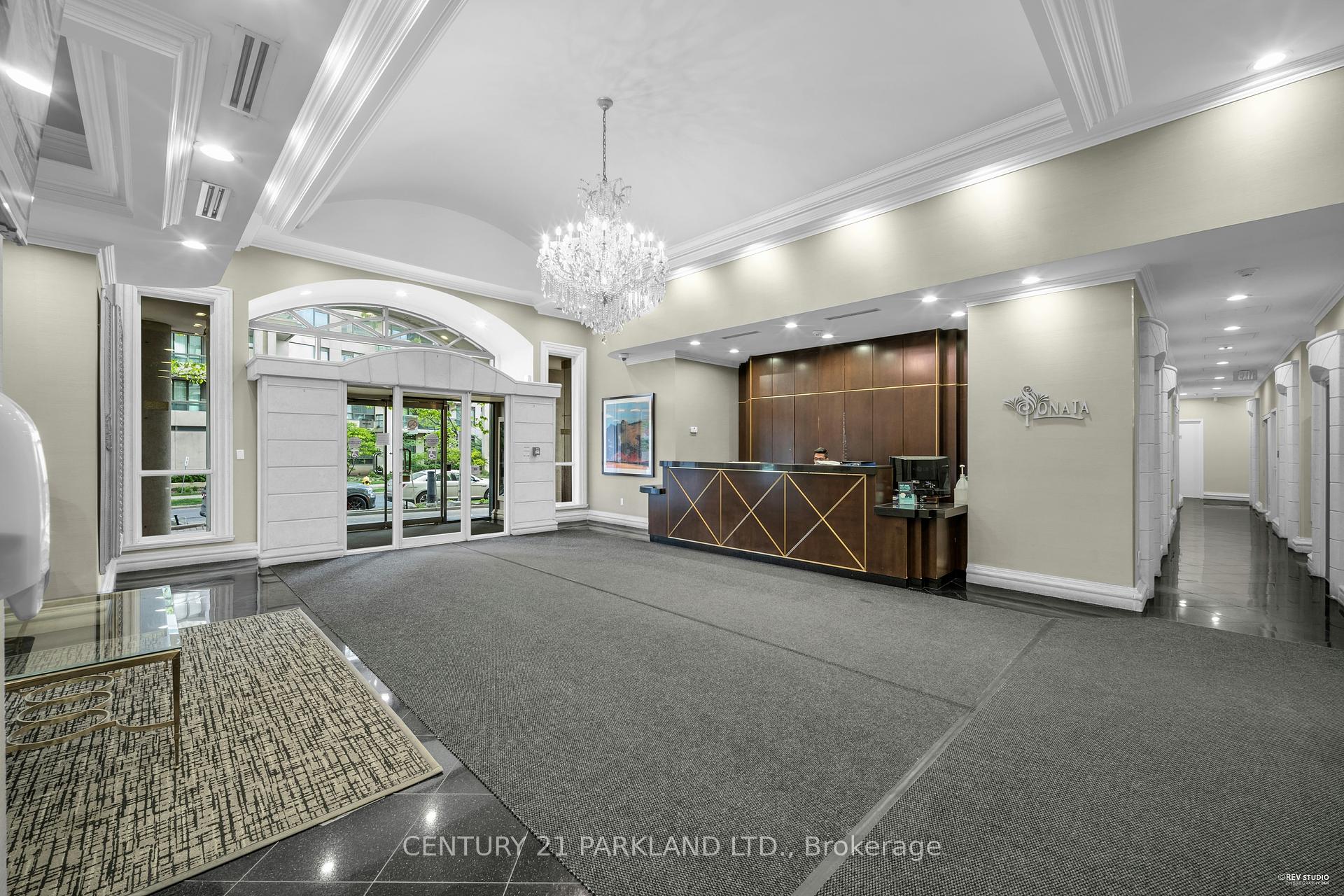 3 Bedrooms Condo at 7 Lorraine, Toronto For sale