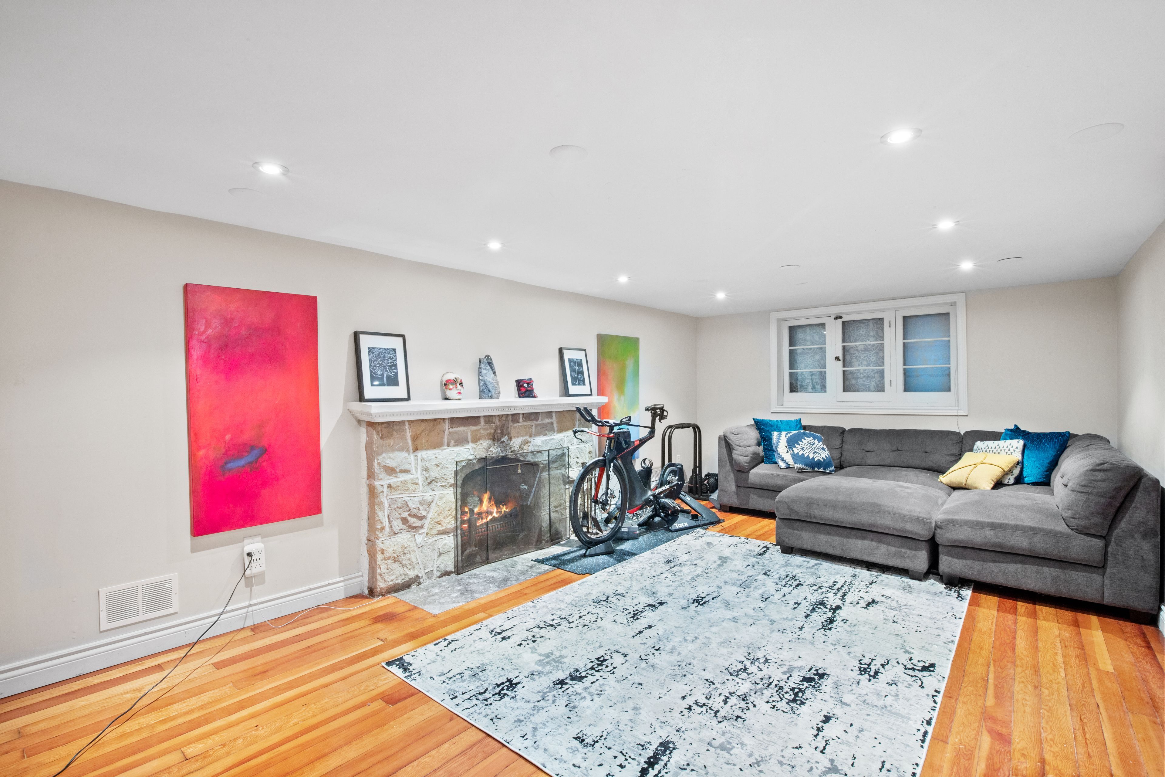 14 Lawnhurst Boulevard