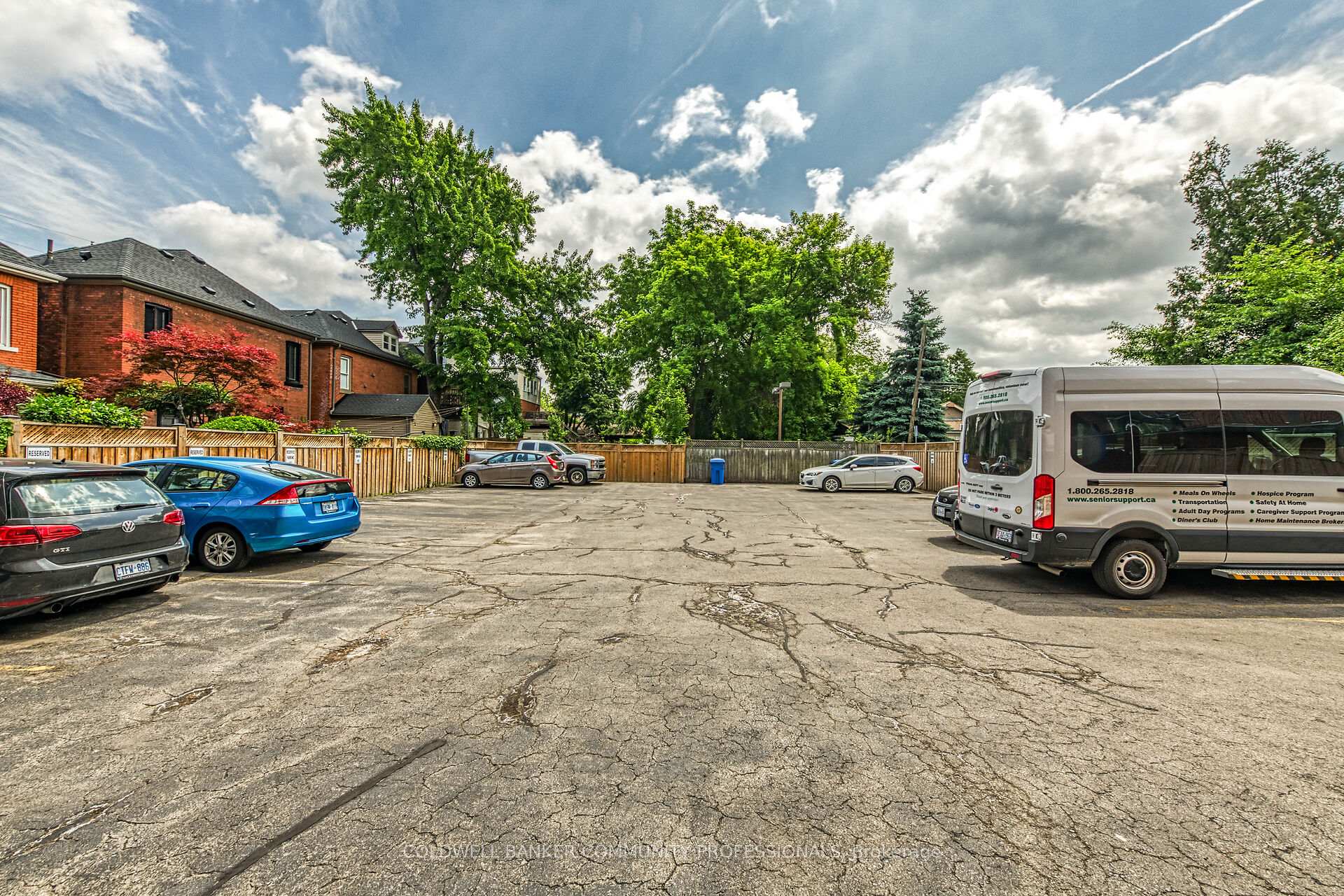 1 Bedroom Condo at 141 Catharine, Hamilton For sale