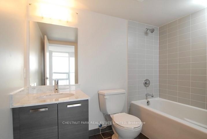 2 Bedrooms Condo at 36 Lisgar, Toronto For sale