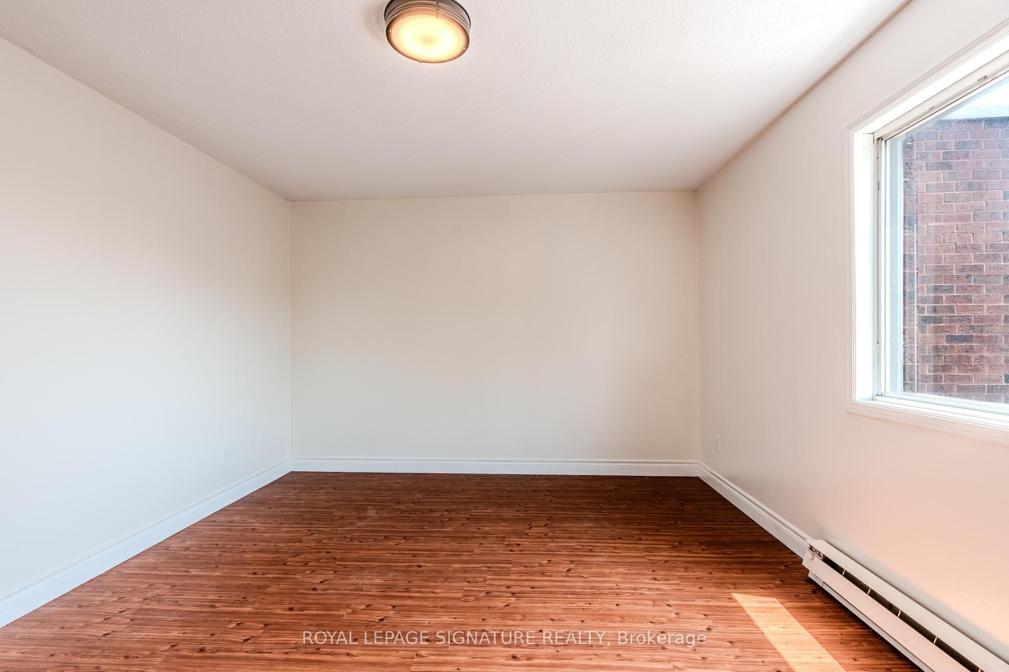 1541 Dundas Street W, #B