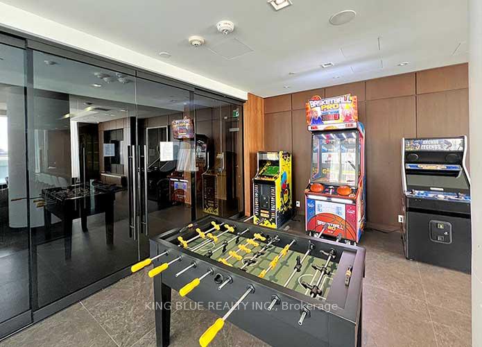 2 Bedrooms Condo at 950 Portage,  Vaughan For sale