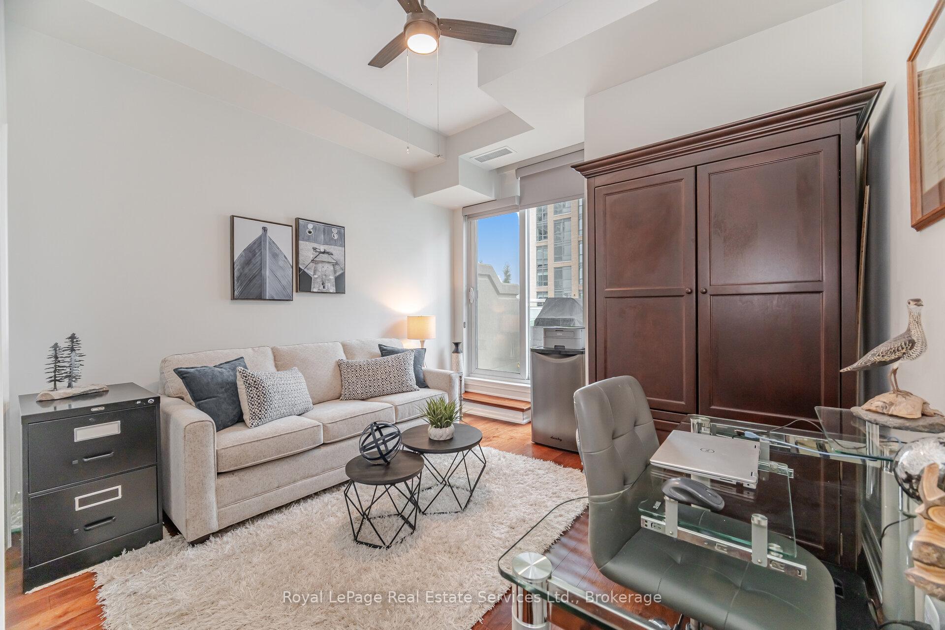 2 Bedrooms Condo at 360 Pearl, Burlington For sale