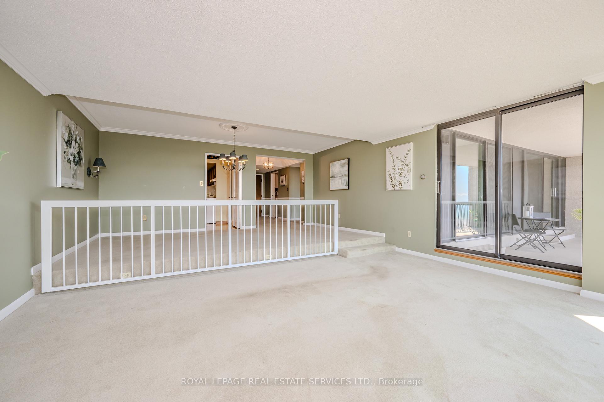2 Bedrooms Condo at 2180 Marine,  Oakville For sale