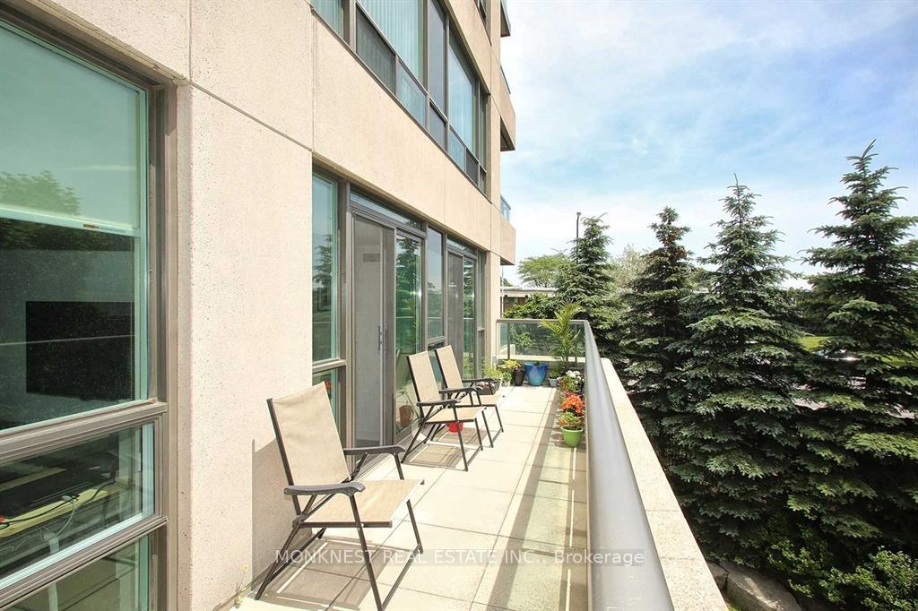 2 Bedrooms Condo at 68 Grangeway, Toronto For sale