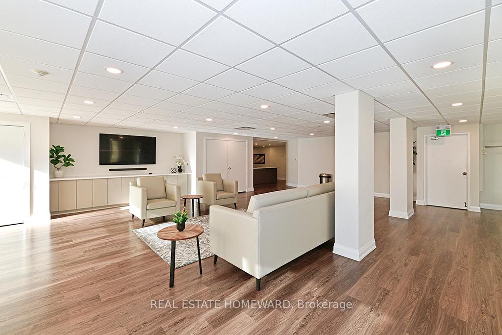 1 Bedroom Condo at 4 Park Vista, Toronto For sale