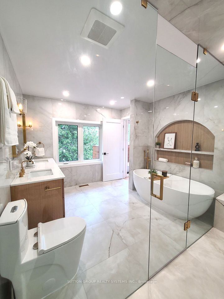 Master Ensuite