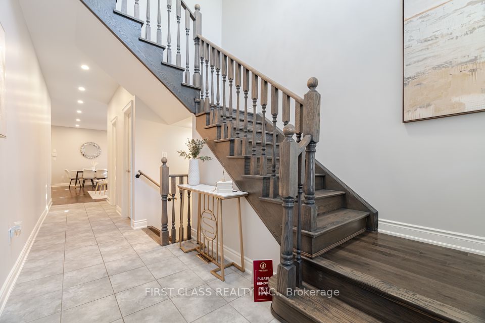 447 George Ryan Avenue, Oakville, ON L6M 5M6