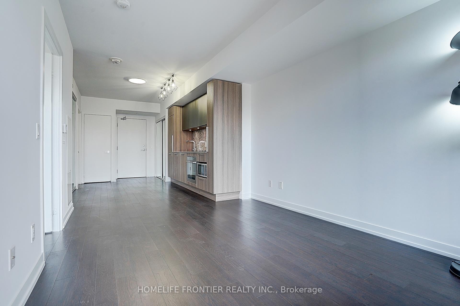 2 Bedrooms Condo at 85 Wood,  Toronto For sale