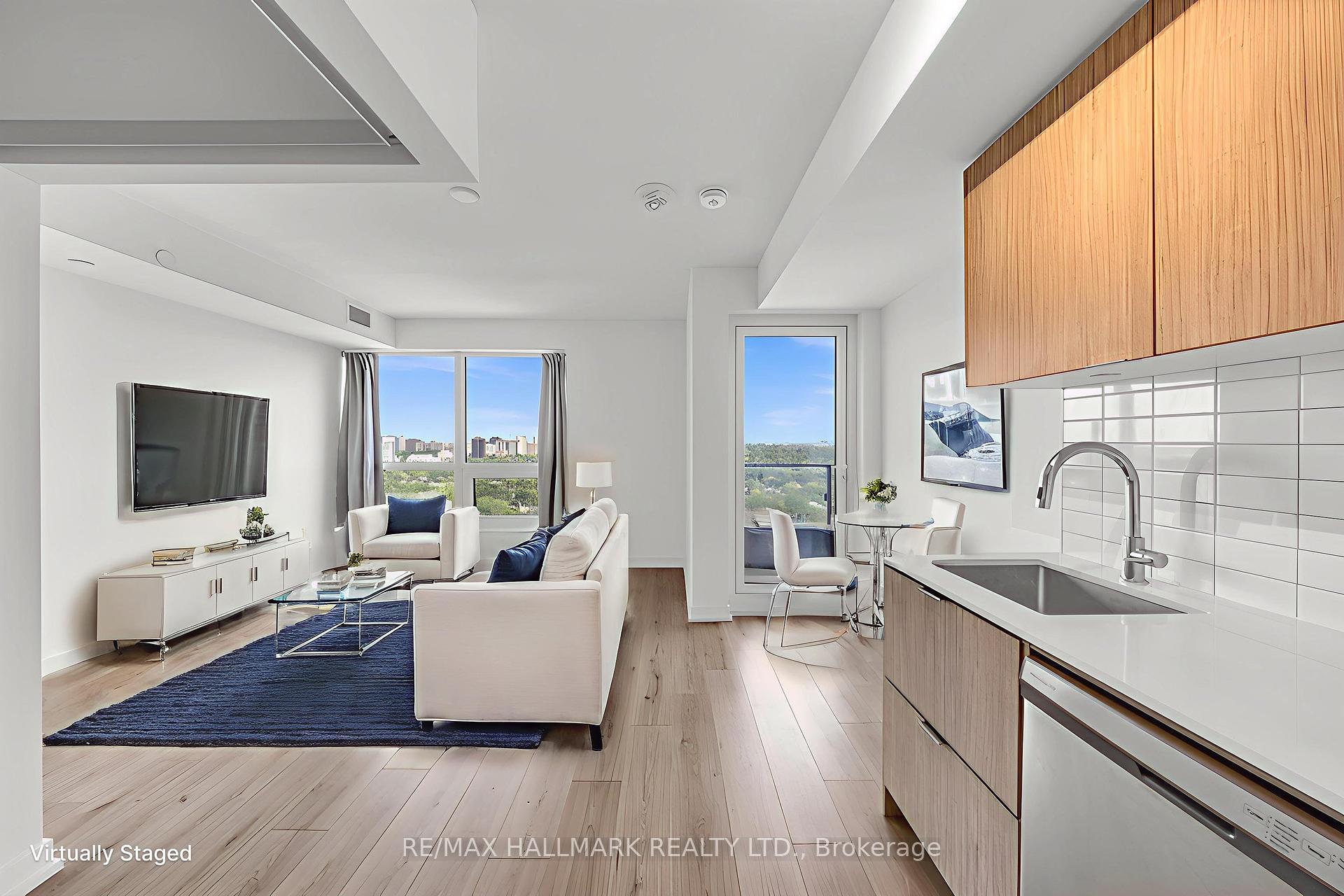 2 Bedrooms Condo at 395 Bloor, Toronto For sale