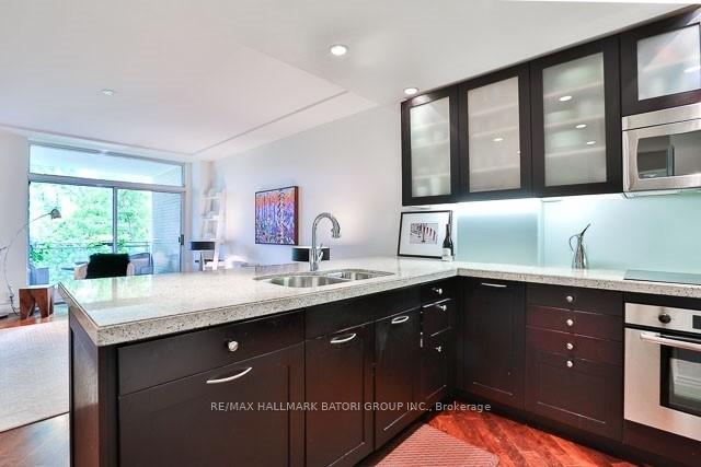 1 Bedroom Condo at 1 Benvenuto, Toronto For sale