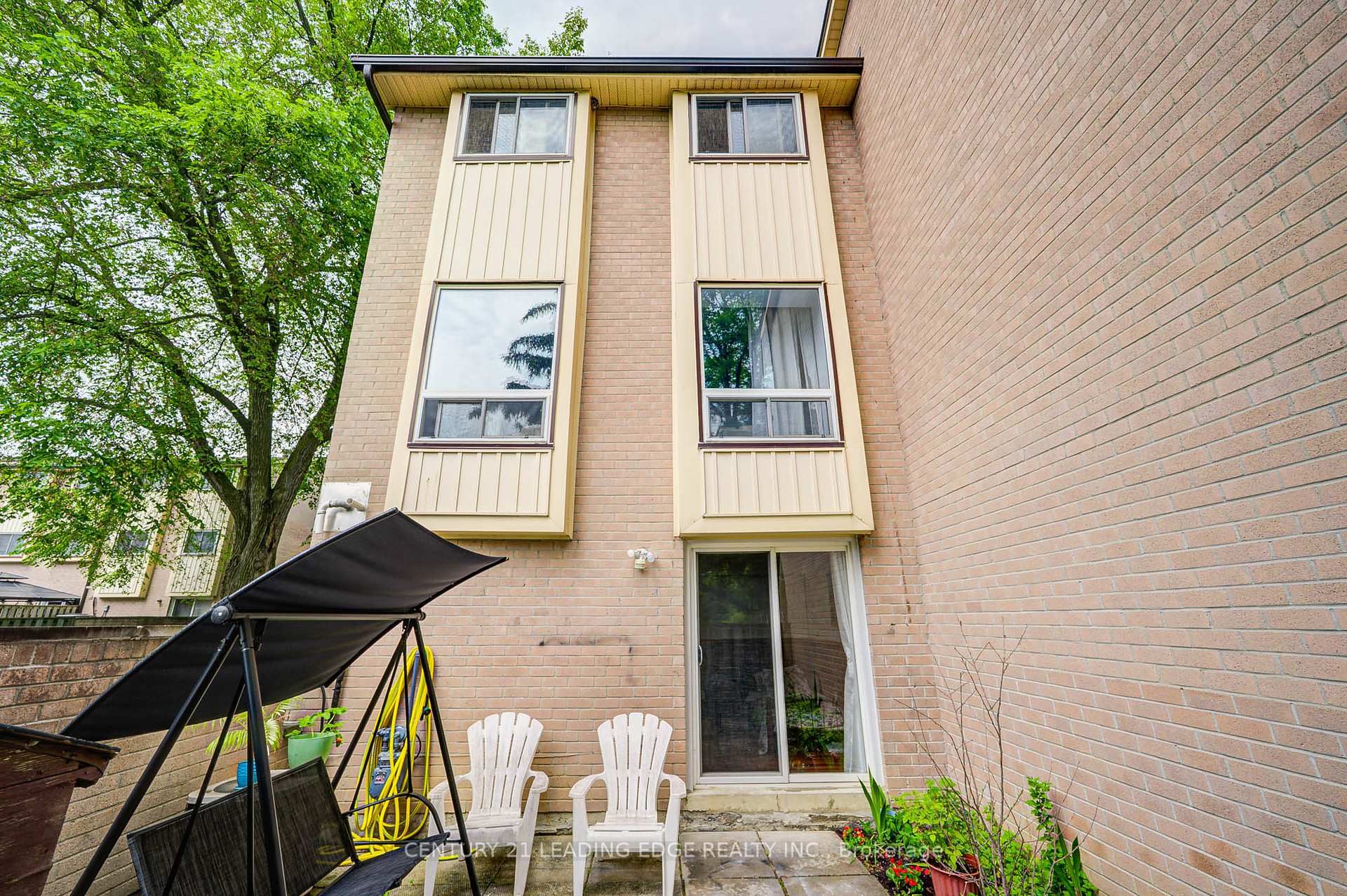 5 Bedrooms Condo at 25 Collinsgrove, Toronto For sale
