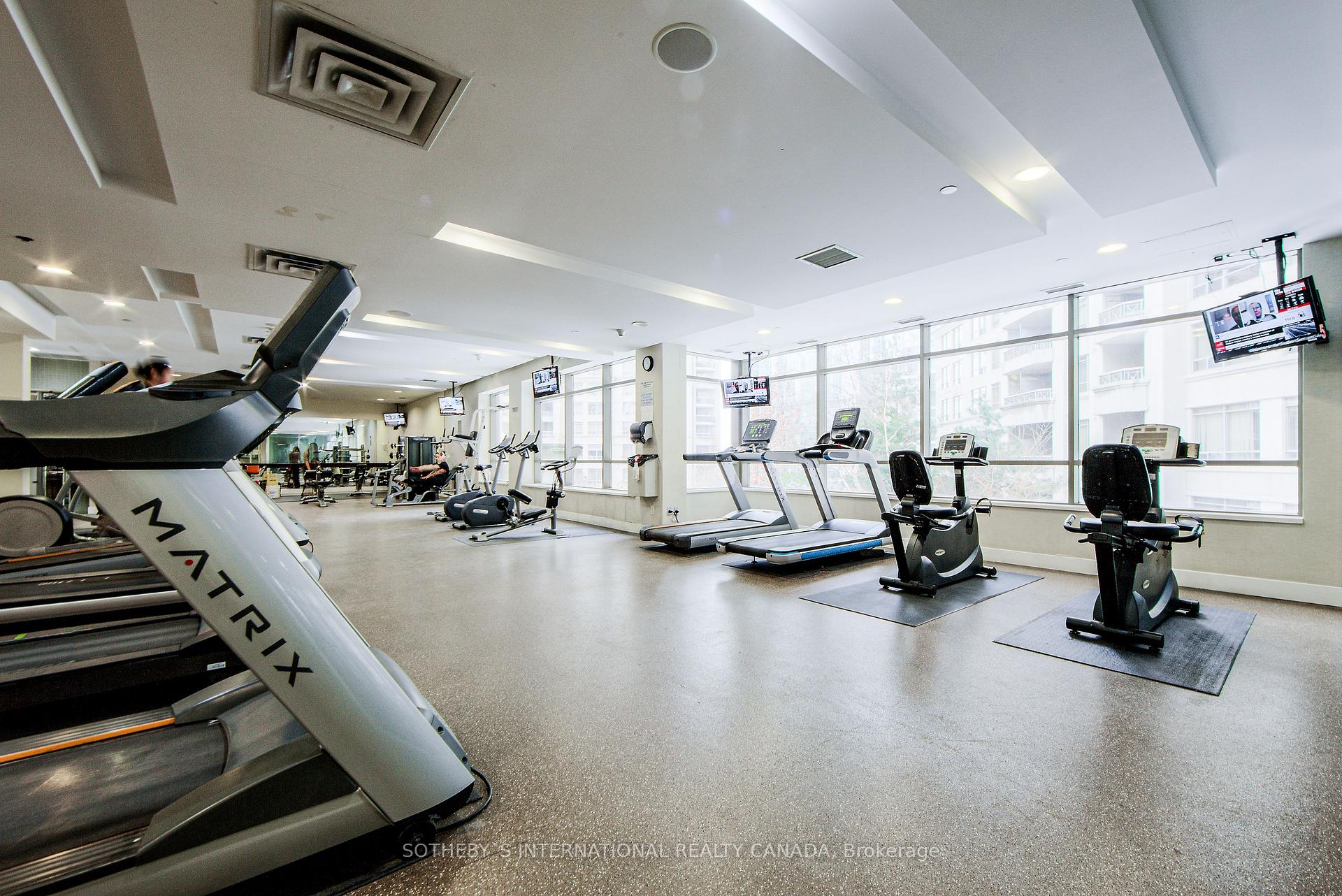 3 Bedrooms Condo at 3888 Duke Of York,  Mississauga For sale