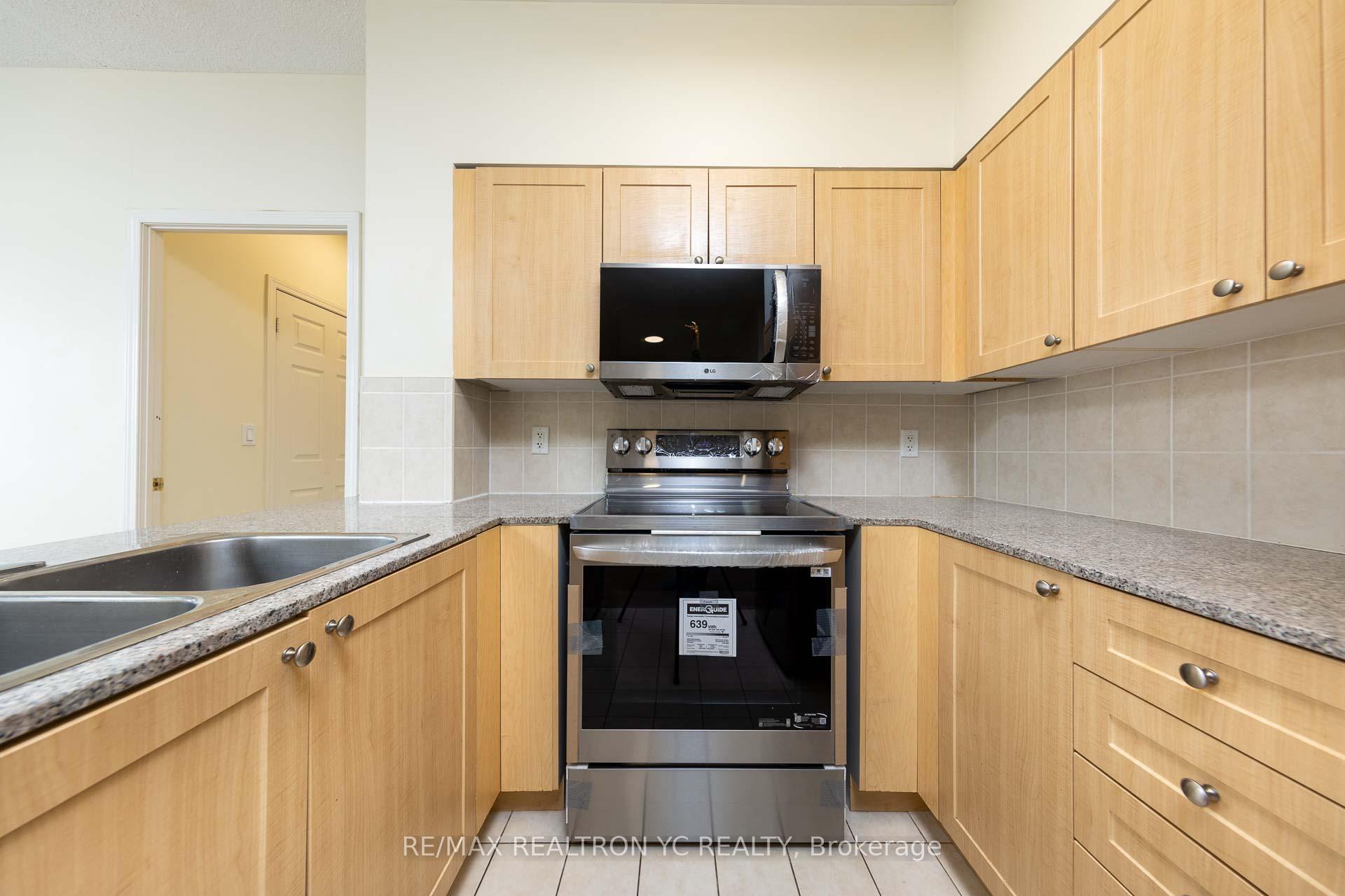 2 Bedrooms Condo at 5940 Yonge,  Toronto For sale