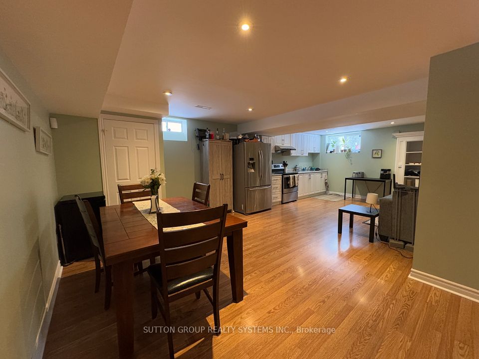 1366 Creekwood Trail, Oakville, ON L6H 6C7