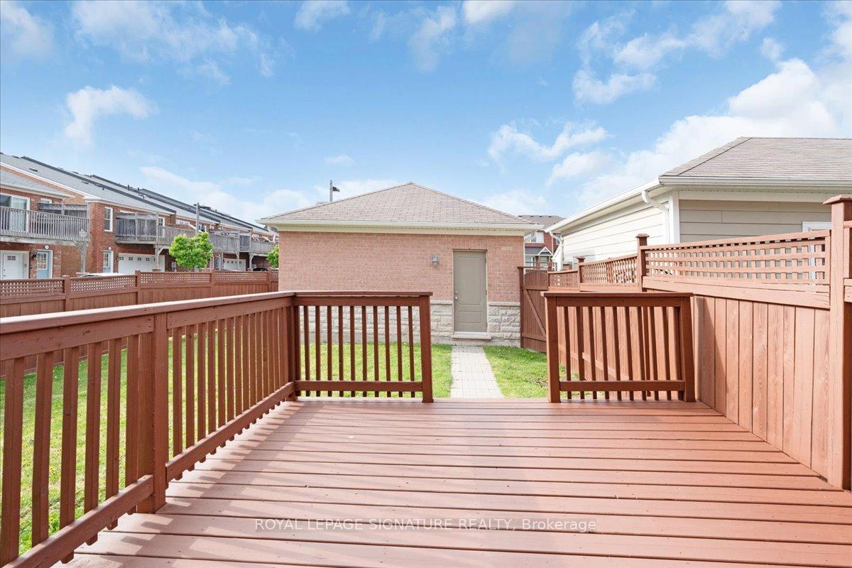 3 Bedrooms Condo at 2916 Highway 7, Vaughan For sale
