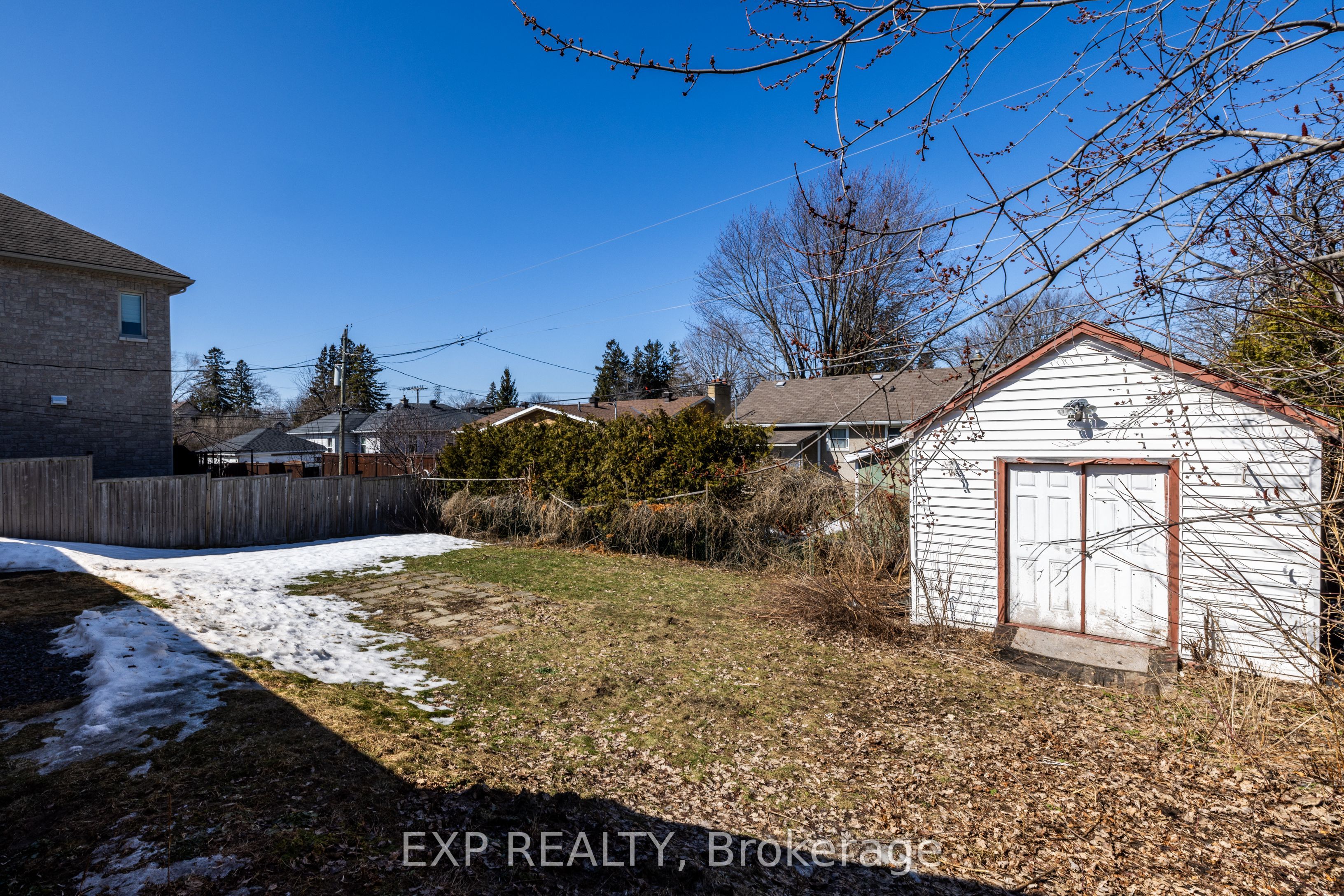 35 Withrow Avenue, MeadowlandsCrestviewandArea, ON K2G 2H7