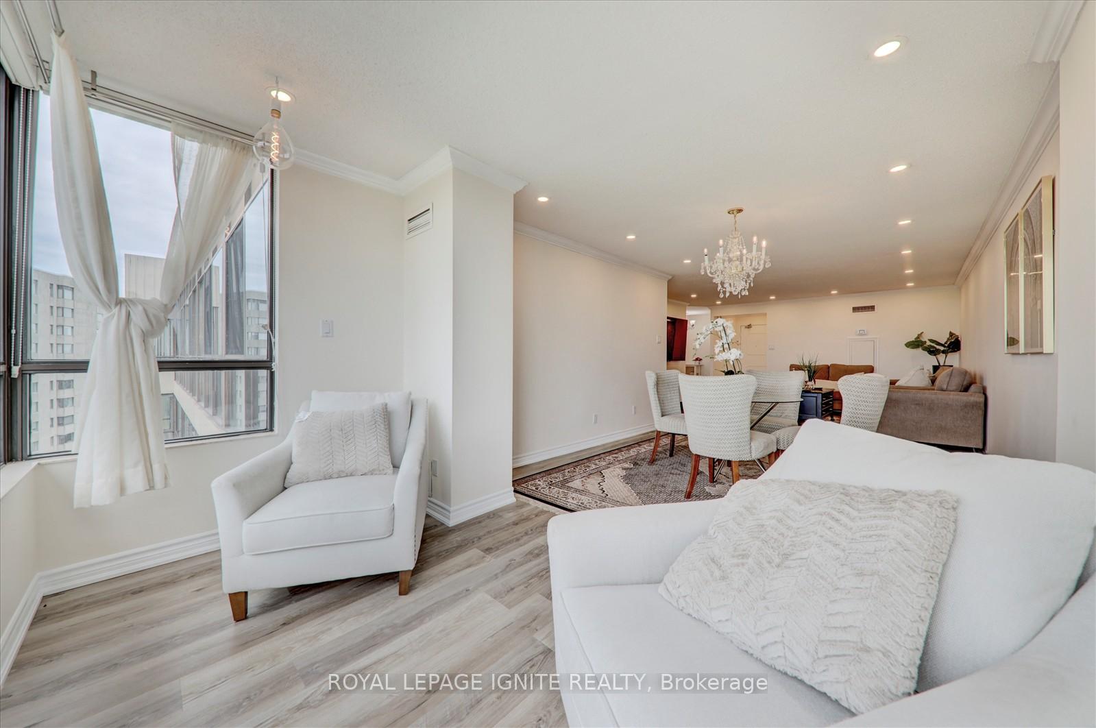 3 Bedrooms Condo at 131 Torresdale, Toronto For sale