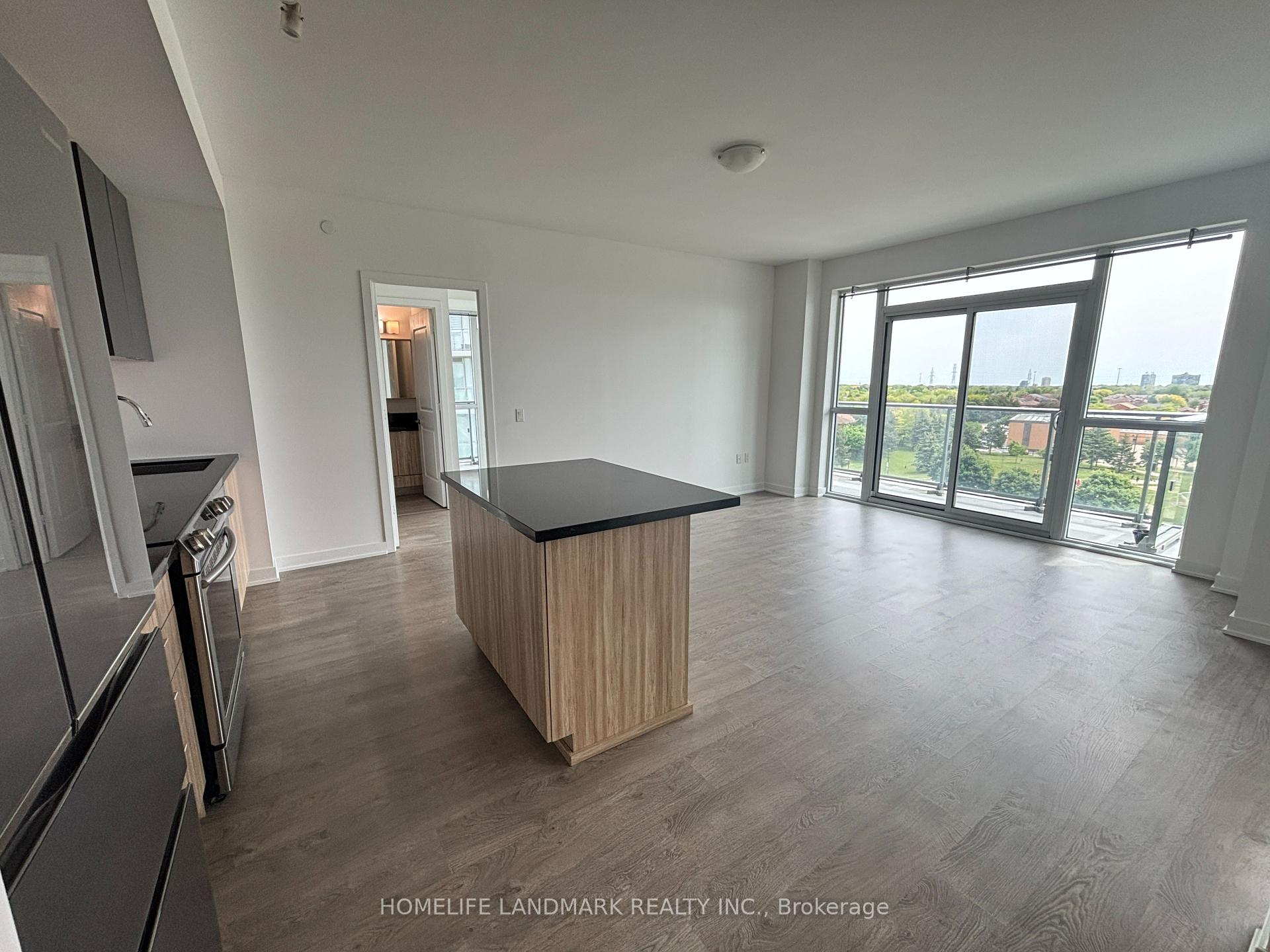 3 Bedrooms Condo at 4677 Glen Erin, Mississauga For sale