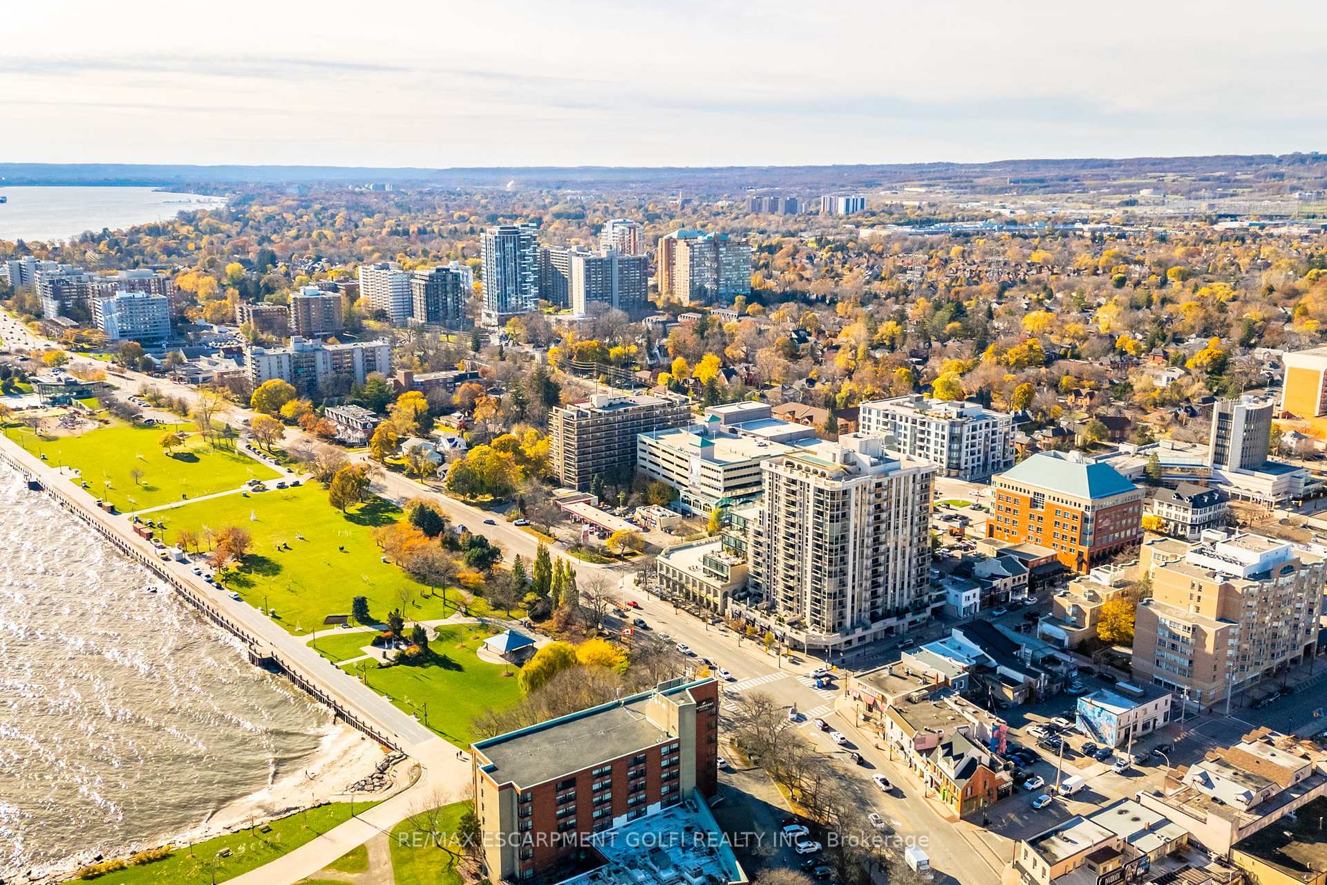 2 Bedrooms Condo at 1477 Lakeshore, Burlington For sale