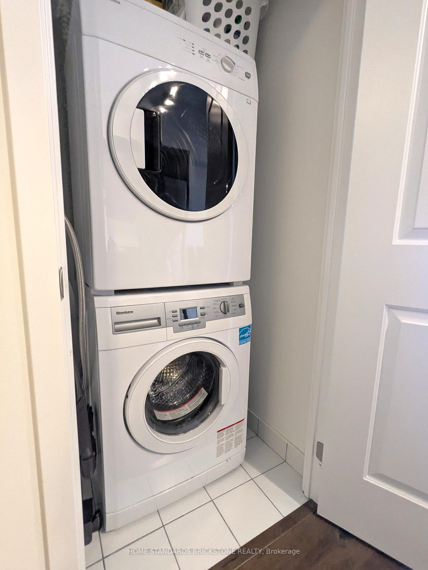 2 Bedrooms Condo at 195 Bonis, Toronto For sale