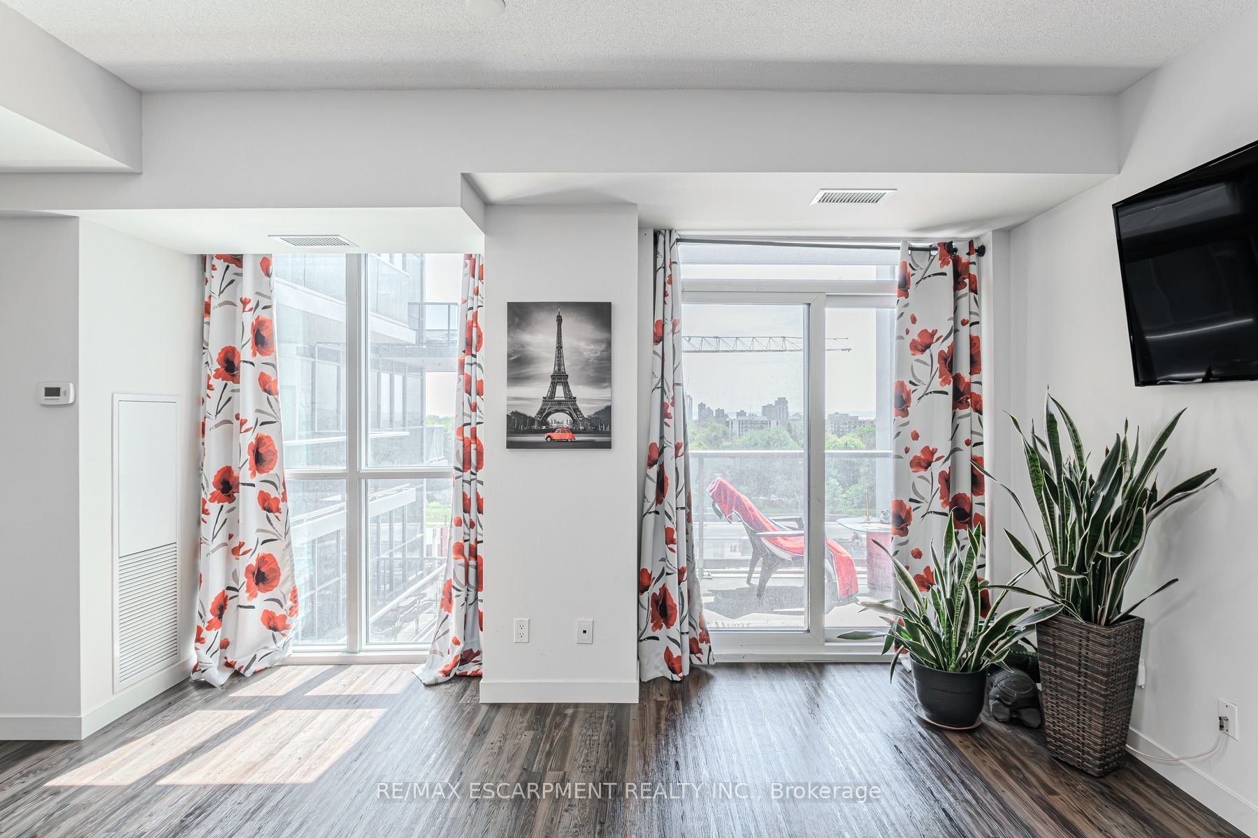 2093 Fairview Street, #809