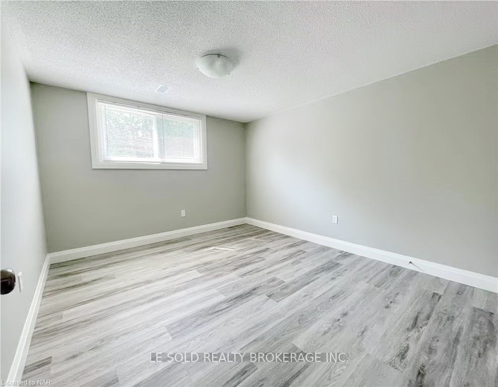 24 Winnifred Avenue