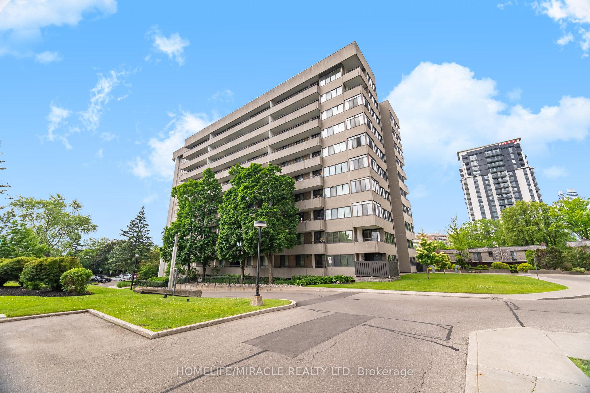 3 Bedrooms Condo at 1320 Mississauga valley, Mississauga For sale