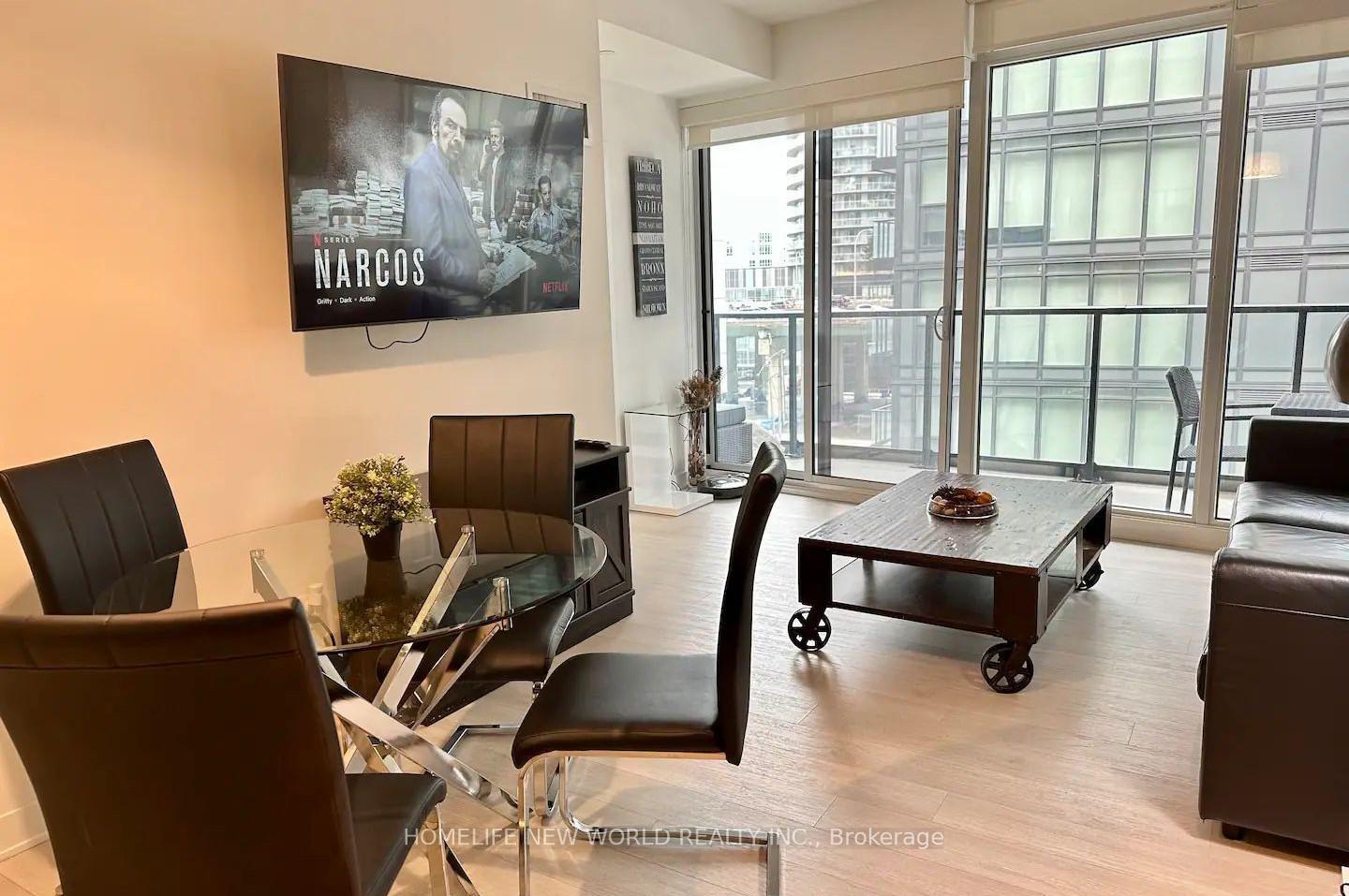3 Bedrooms Condo at 90 Queens Wharf, Toronto For sale