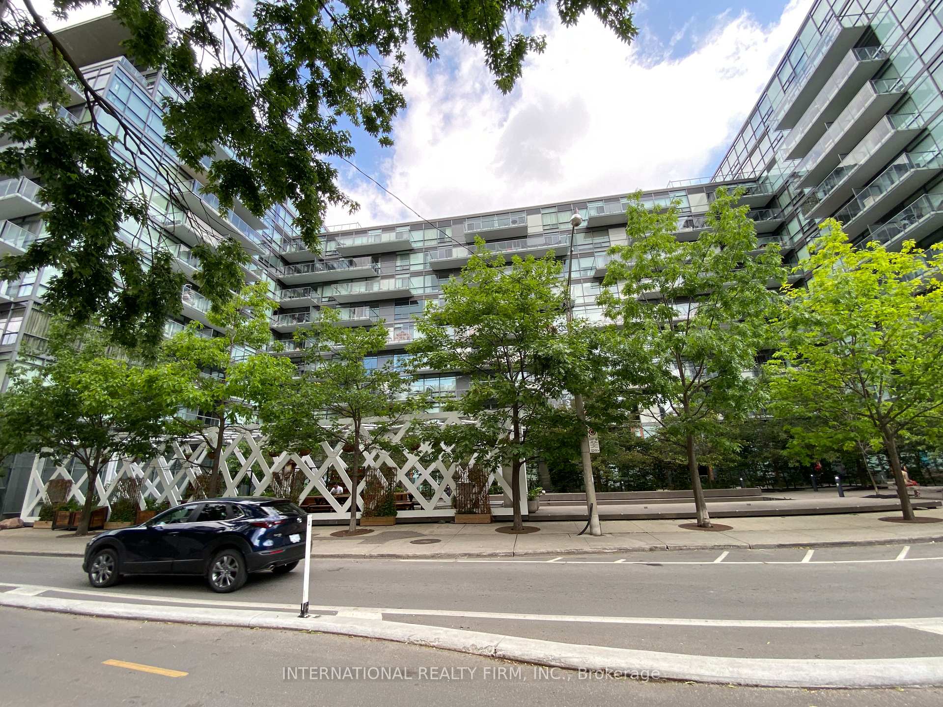 2 Bedrooms Condo at 55 Stewart, Toronto For sale