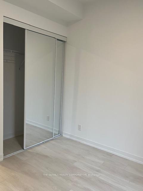 2 Bedrooms Condo at 8 Beverley Glen, Vaughan For sale