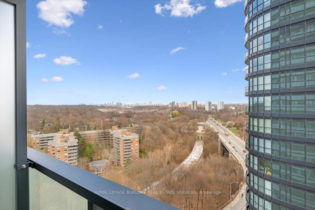 1 Bedroom Condo at 575 Bloor,  Toronto For sale