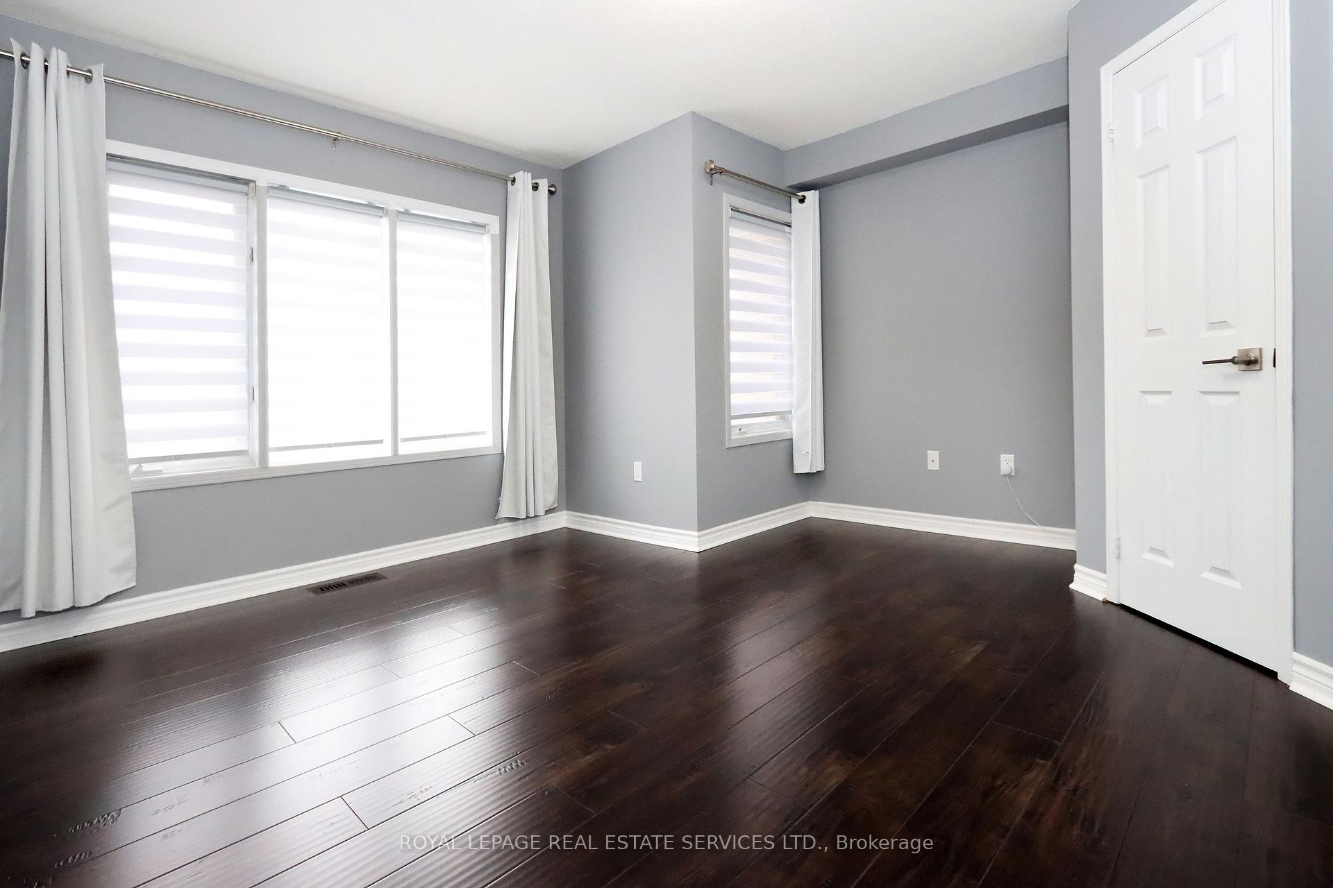 4 Bedrooms Condo at 1168 Arena, Mississauga For sale
