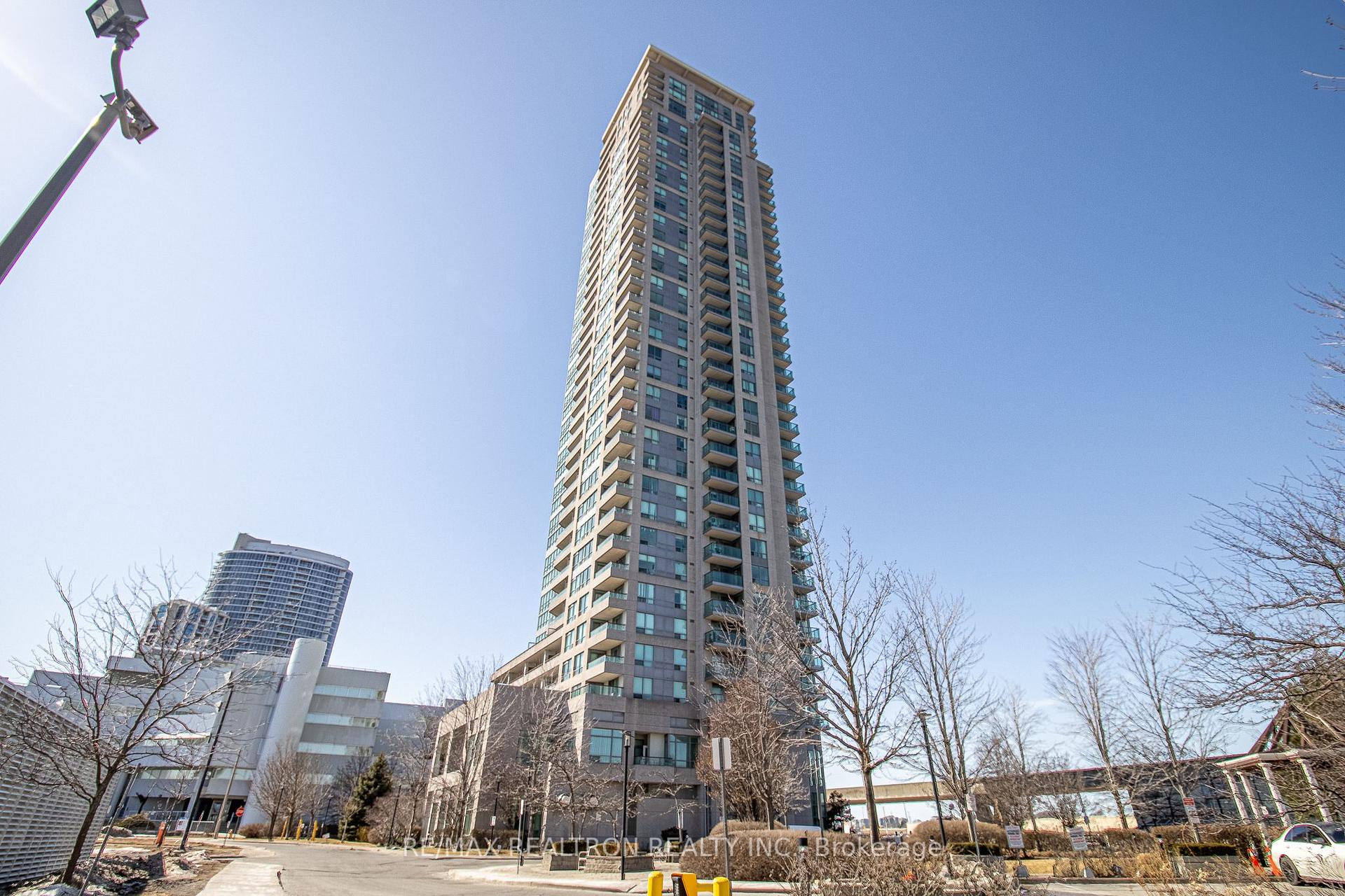 2 Bedrooms Condo at 50 Brian Harrison, Toronto For sale