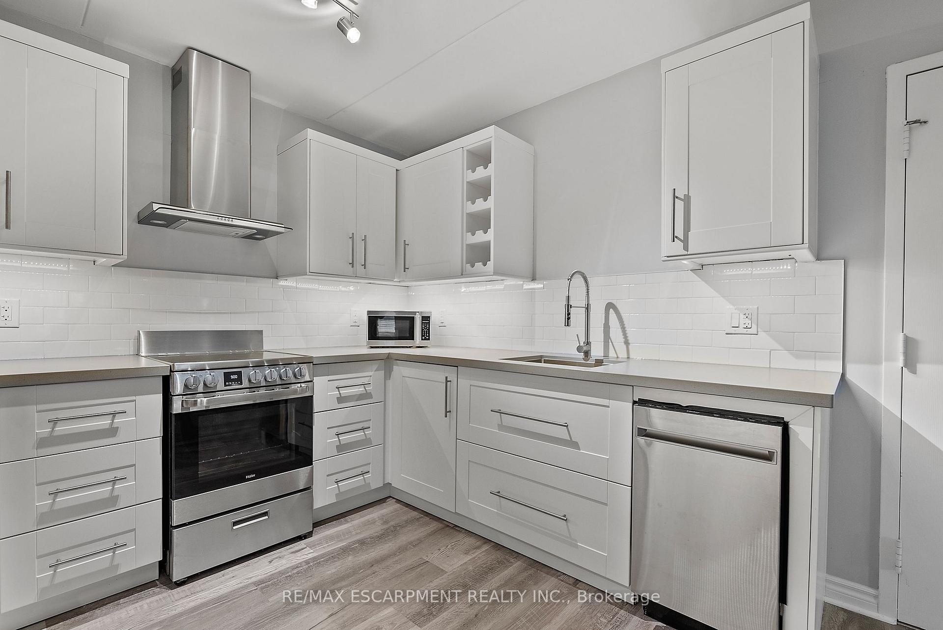 1 Bedroom Condo at 1810 Walker’s, Burlington For sale