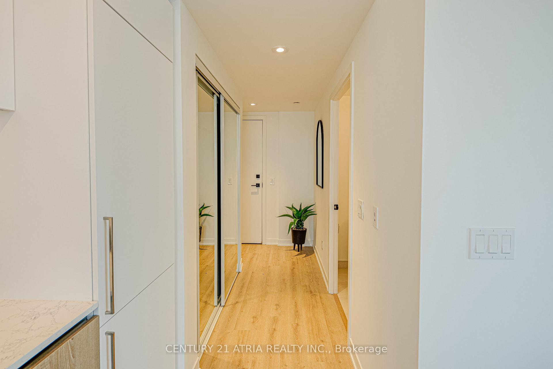 1 Bedroom Condo at 319 Jarvis,  Toronto For sale