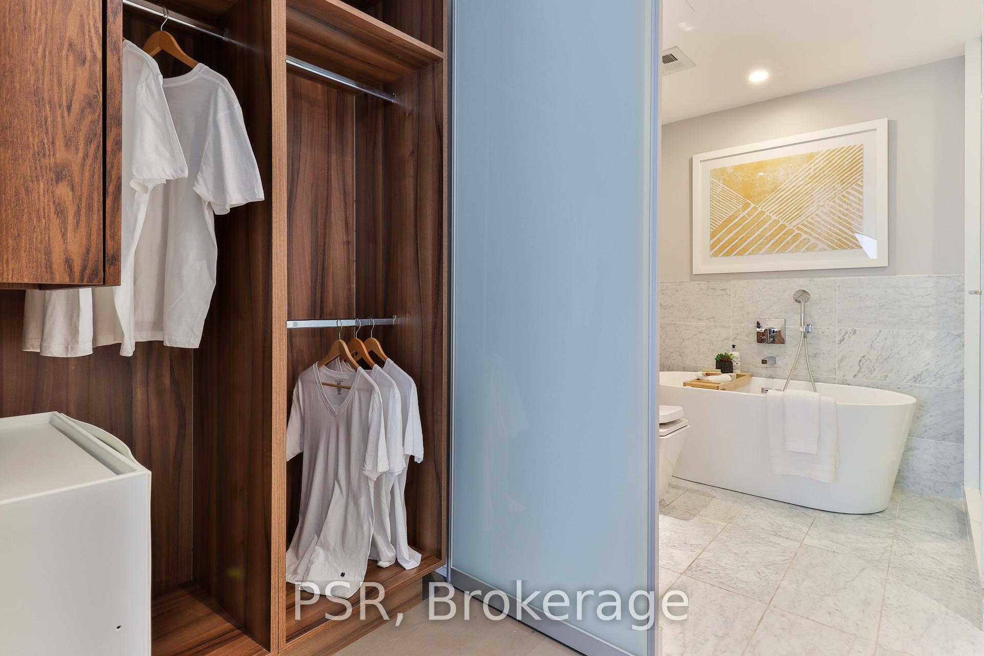 2 Bedrooms Condo at 488 University Ave, Toronto For sale