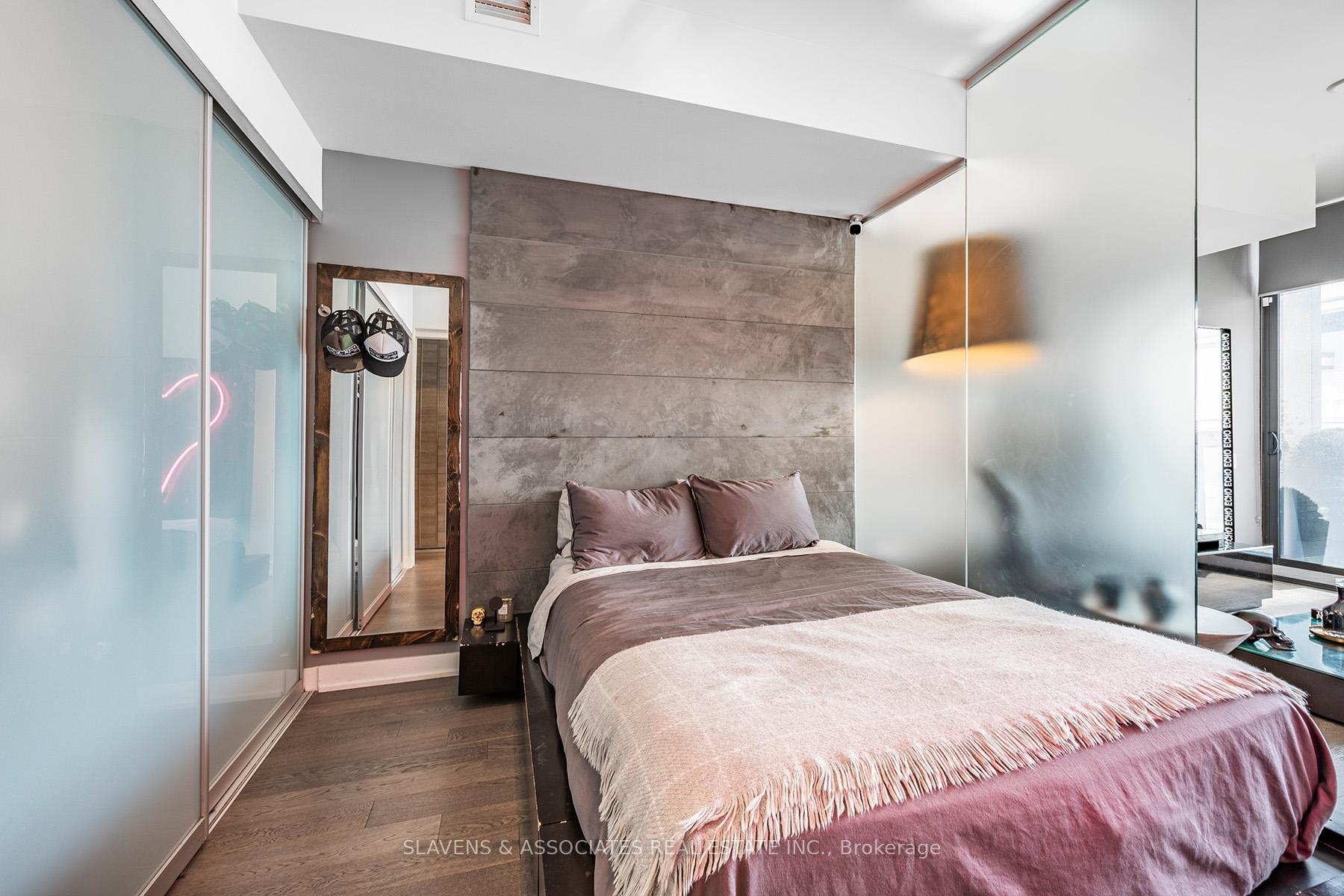 1 Bedroom Condo at 38 Stewart, Toronto For sale
