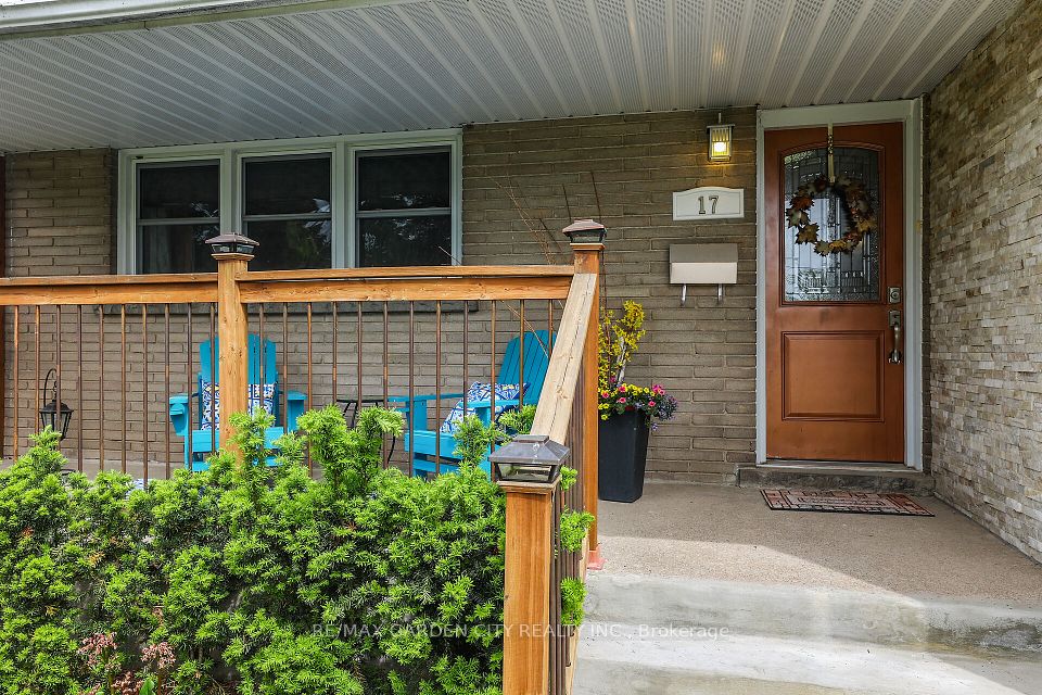 17 Sunnyside Drive, St. Catharines, ON L2M 1Z9