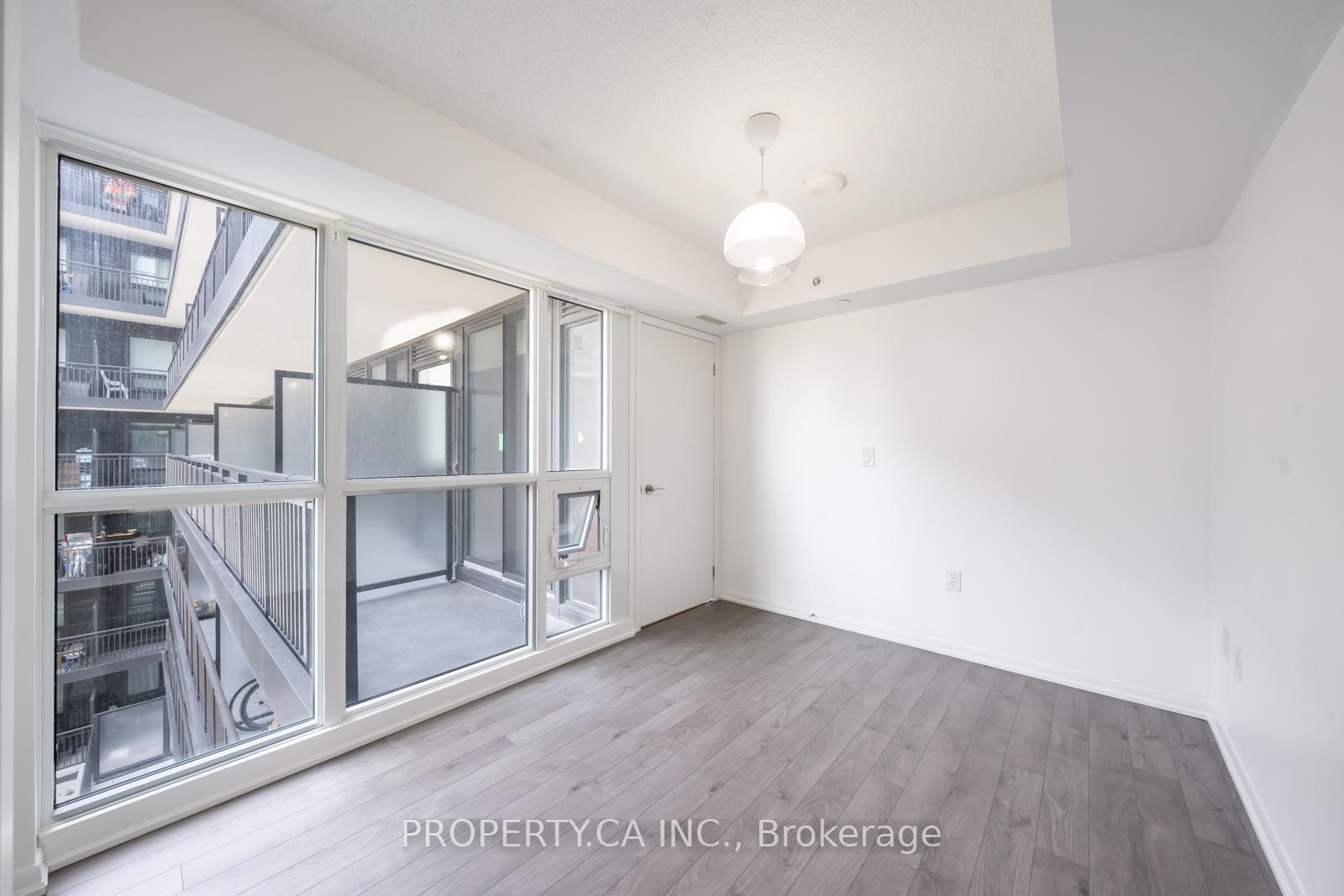 1 Bedroom Condo at 3091 Dufferin,  Toronto For sale