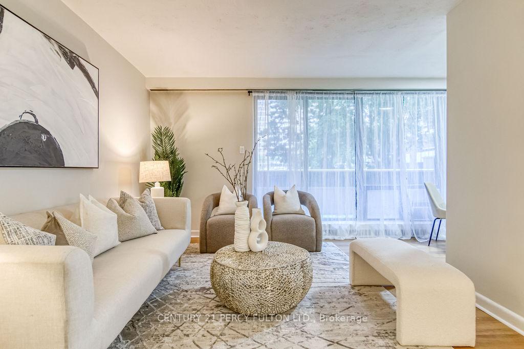 1 Bedroom Condo at 921 Midland, Toronto For sale