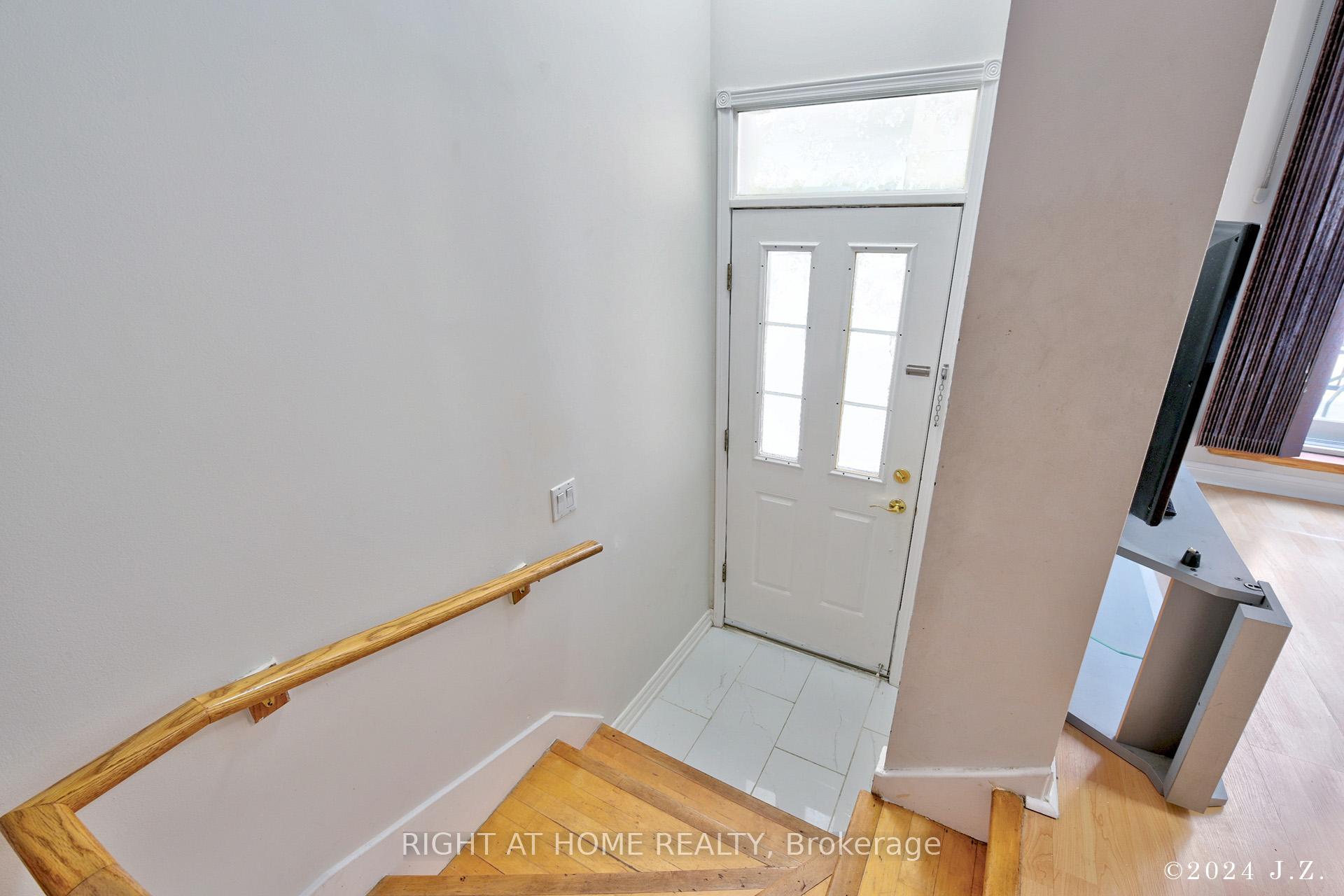 3 Bedrooms Condo at 1881 Mcnicoll, Toronto For sale