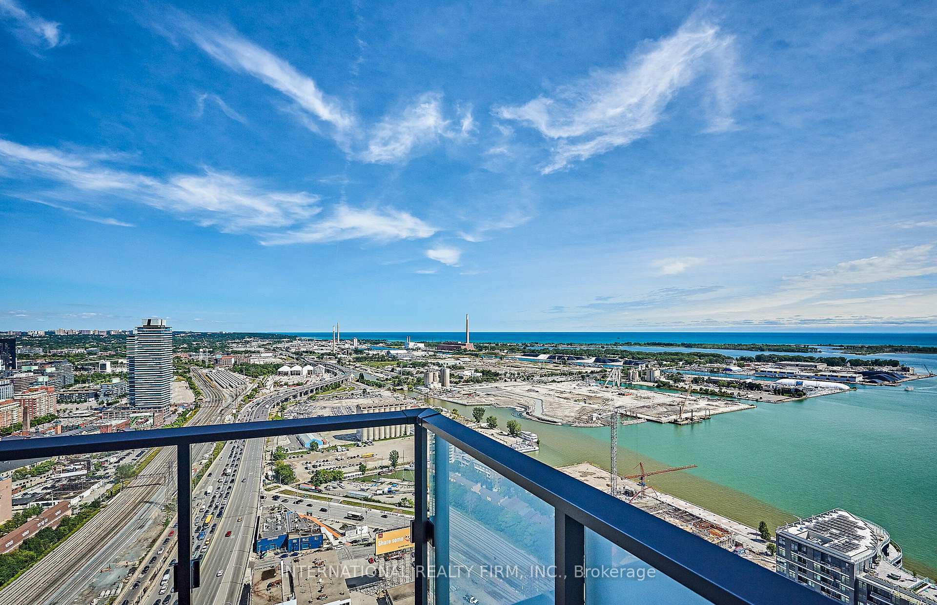 2 Bedrooms Condo at 16 Bonnycastle, Toronto For sale