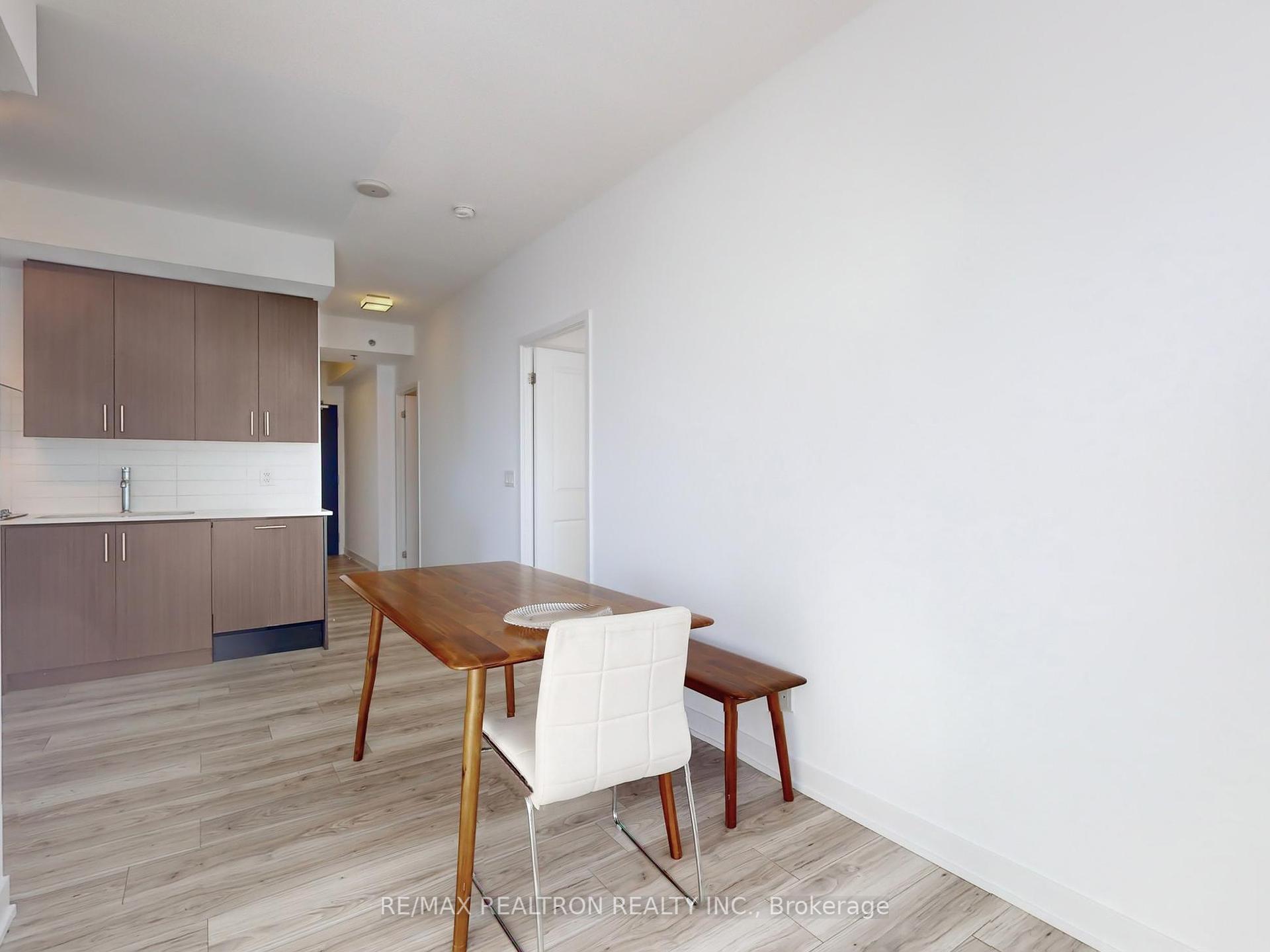 3 Bedrooms Condo at 195 Bonis, Toronto For sale