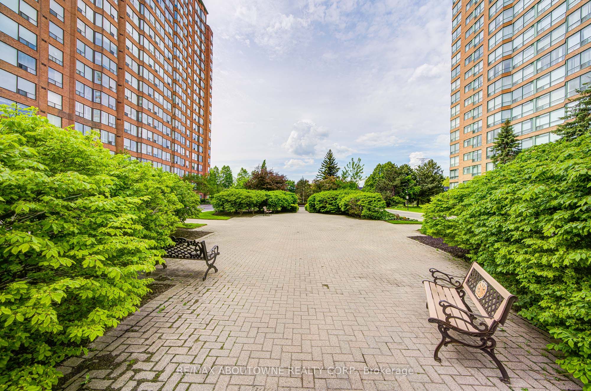 1276 Maple Crossing Boulevard, #1008
